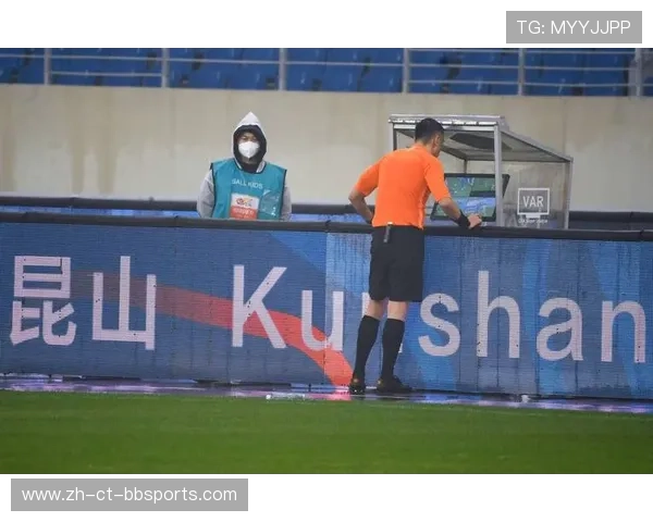 足球比赛中的全场紧逼战术与实施方法